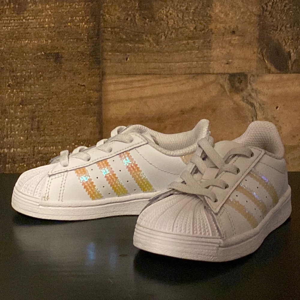 ADIDAS Superstar, sz 6, white leather tennis shoes